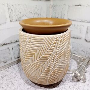 Pink zebra Imprinted leaf simmer pot (wax warmer)